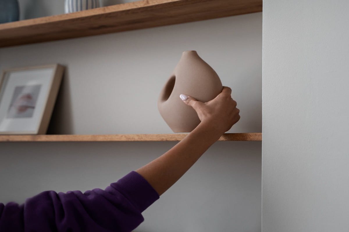 DIY floating shelf project tutorial