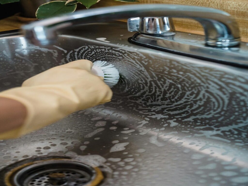 Unclog a Kitchen Sink Drain