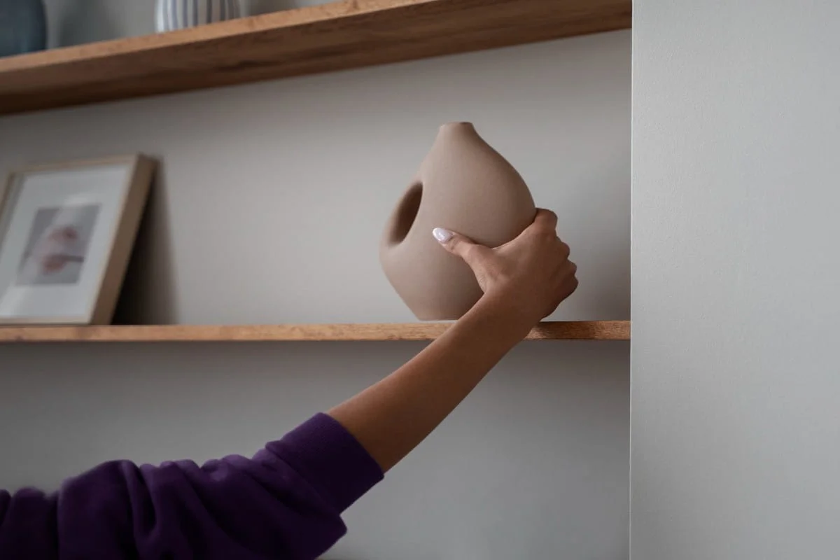 DIY floating shelf project tutorial